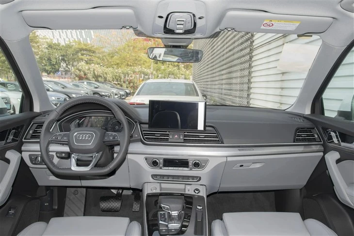 AUDI Q3 AUDI Q3
