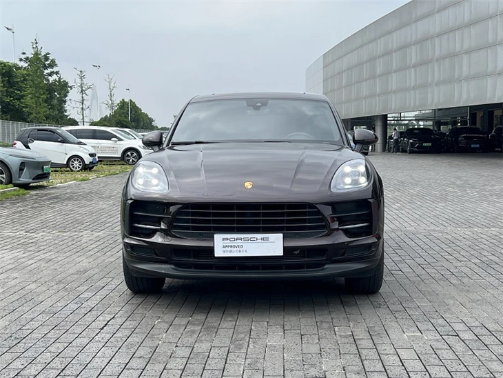2021 Porsche Macan 2 2021 Porsche Macan 2