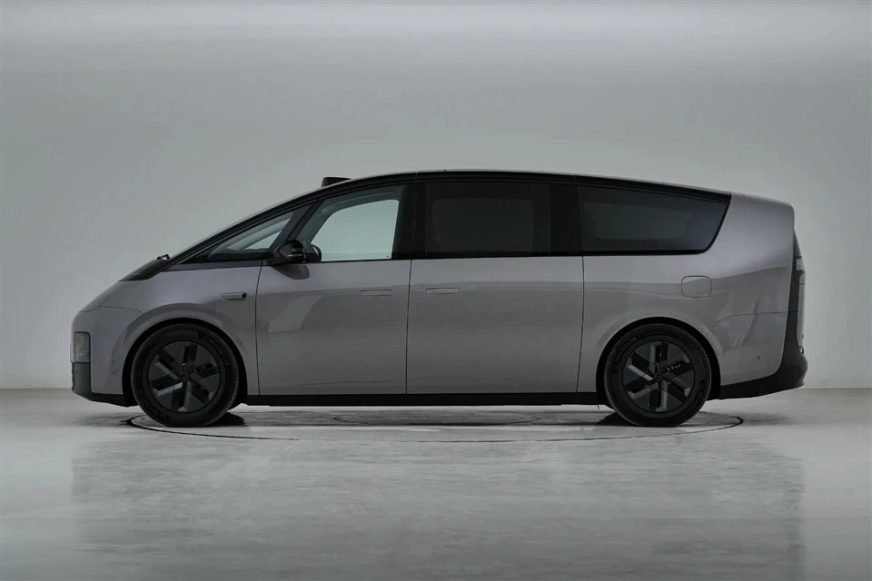 Li Auto MEGA